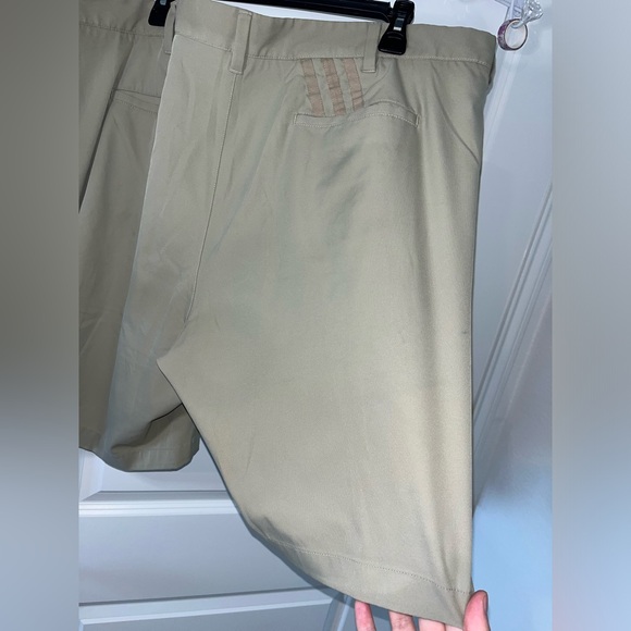 ADIDAS Men’s Khaki Golf Activewear Athletic Anti-Slip Grip Casual Shorts Sz 42 - Picture 13 of 16